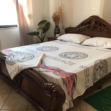 Apartament *